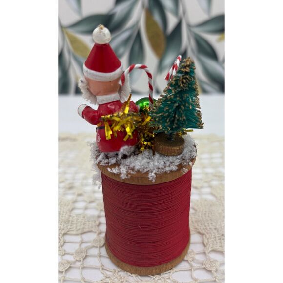 Miniature ALL VINTAGE Thread Spool Christmas Assemblage Santa - Picture 3 of 6